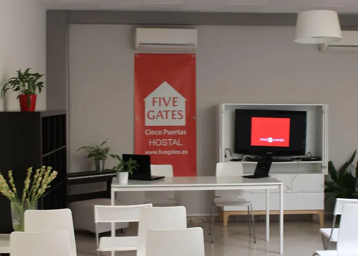 Five Gates Pensión Osuna