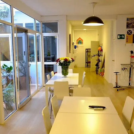 ゲストハウス Five Gates 3*